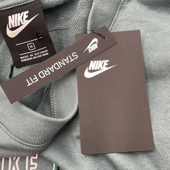 Nike woman’s romper   - Picture 8 of 16